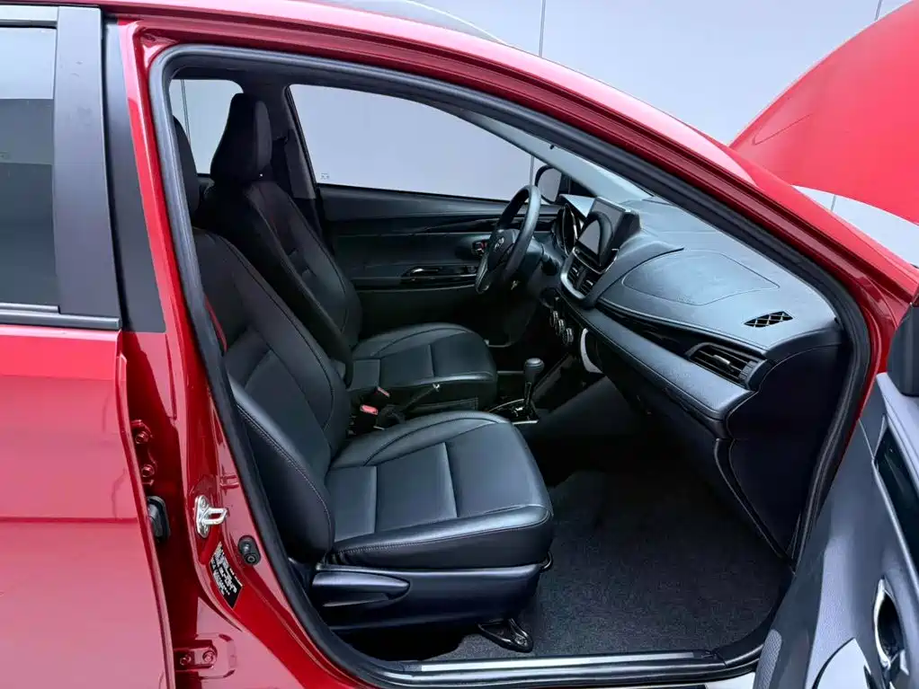 Toyota Yaris L — миниатюра 19