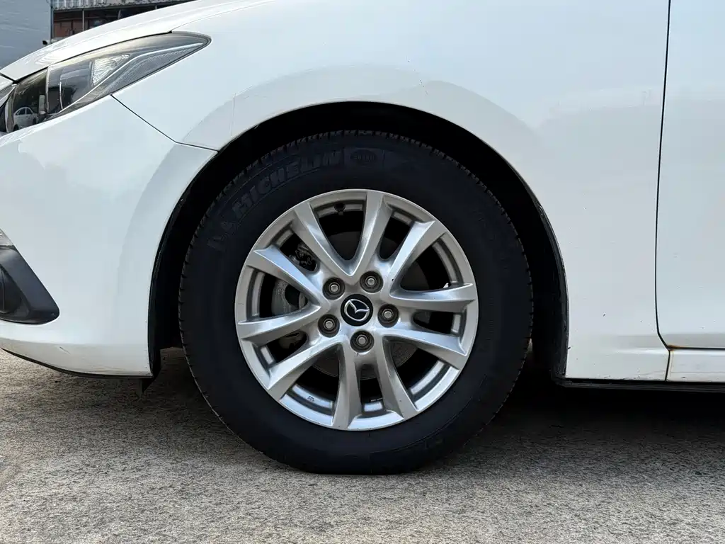 Mazda 3 Axela — миниатюра 18