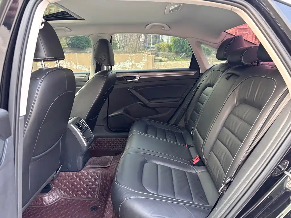 Volkswagen Passat 2015 1.8TSI AT