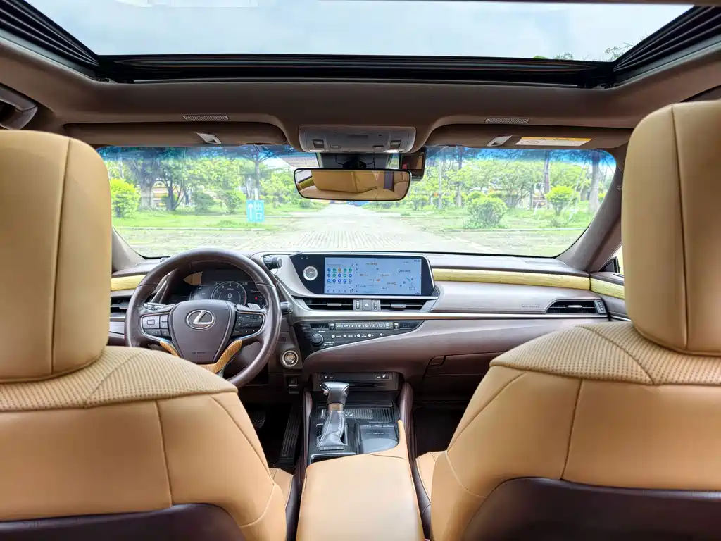 Lexus ES — миниатюра 20