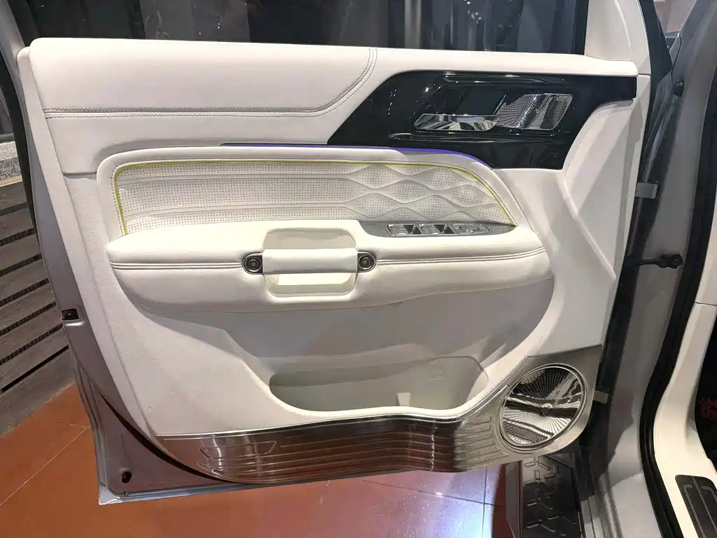 Beyond Auto Tank 300 300 2021 2.0T