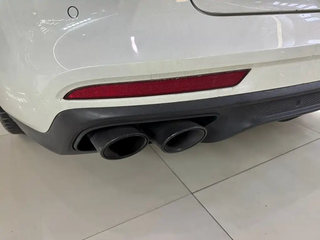 Porsche Panamera — миниатюра 14