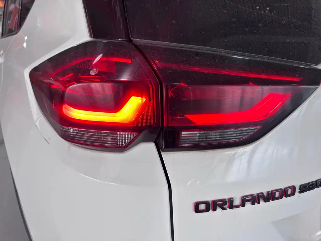 Chevrolet Volando — миниатюра 18