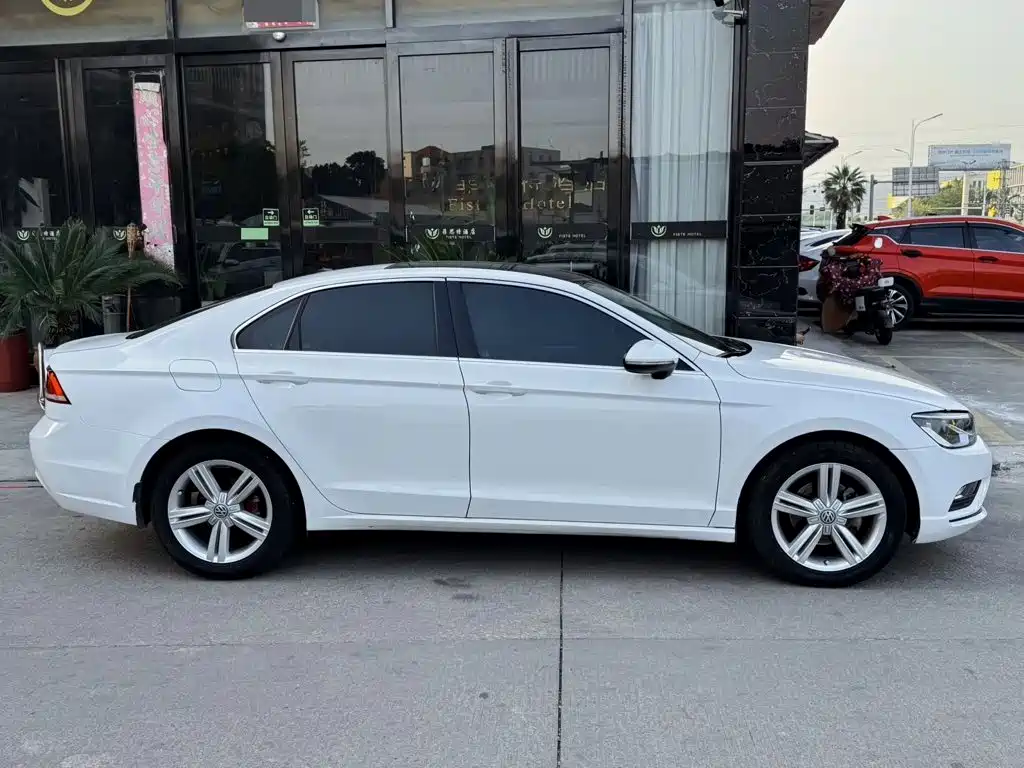 Volkswagen Lamando — миниатюра 3