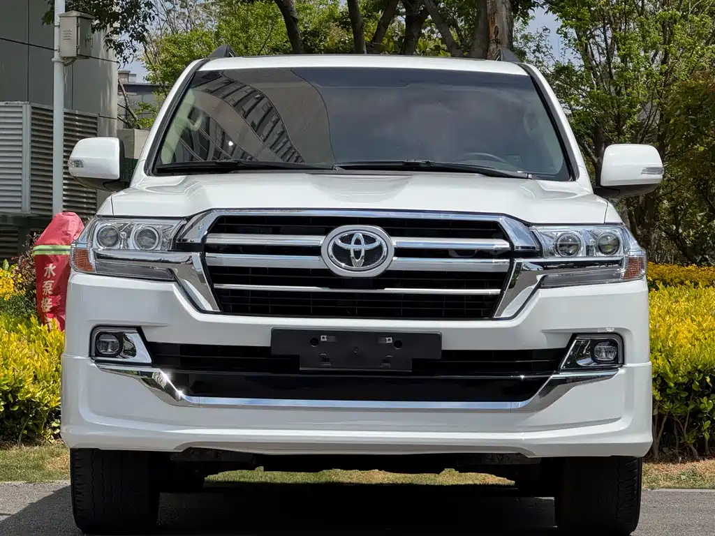 Toyota Land Cruiser 2012 4.0L AT VX