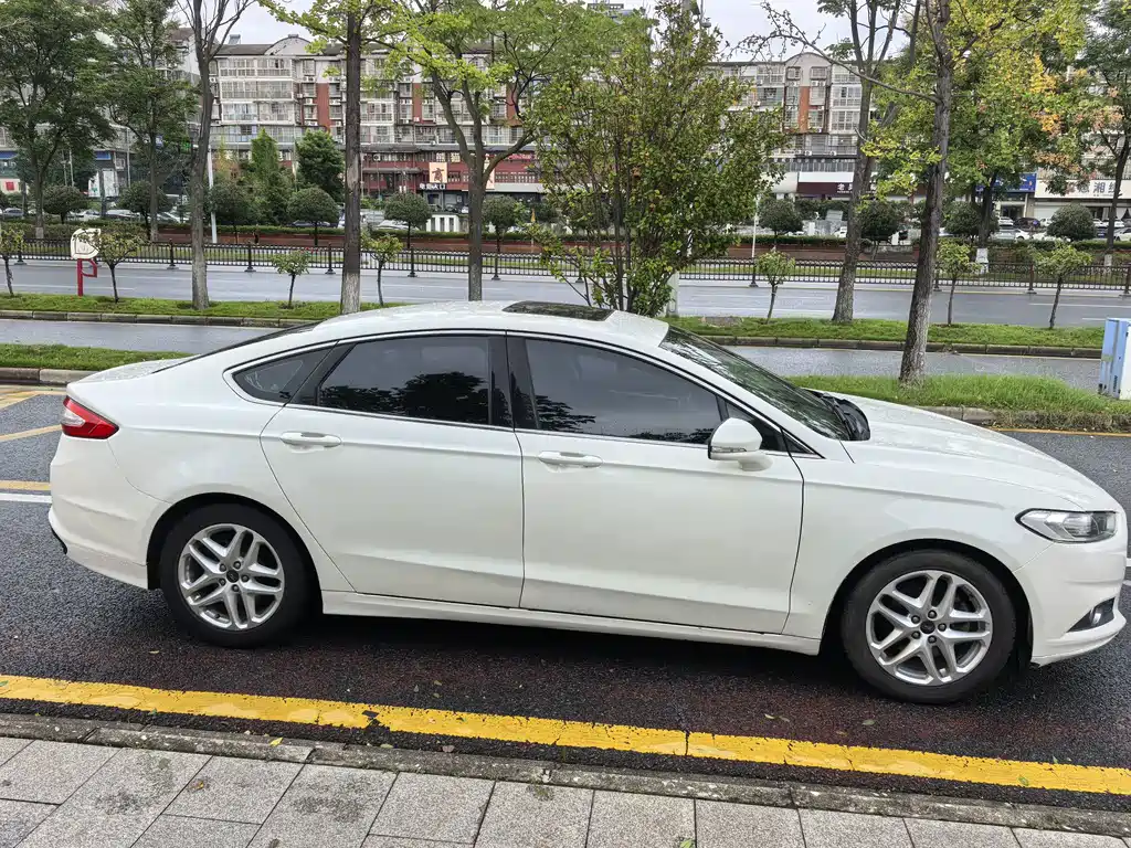 Ford Mondeo — миниатюра 4