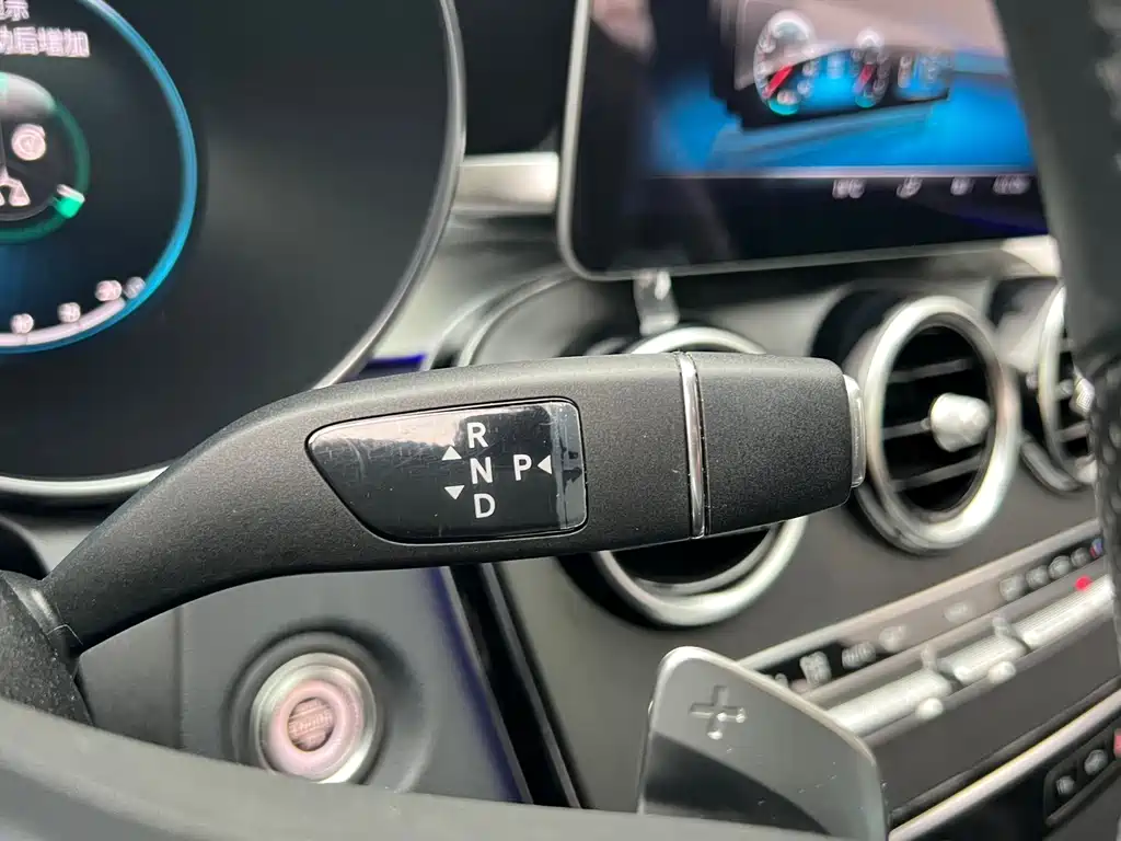 Mercedes-Benz C-Class — миниатюра 8