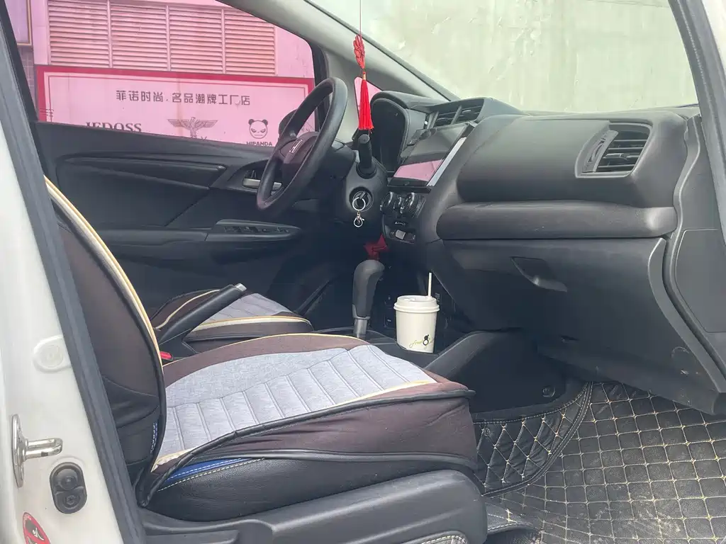 Honda Fit — миниатюра 11