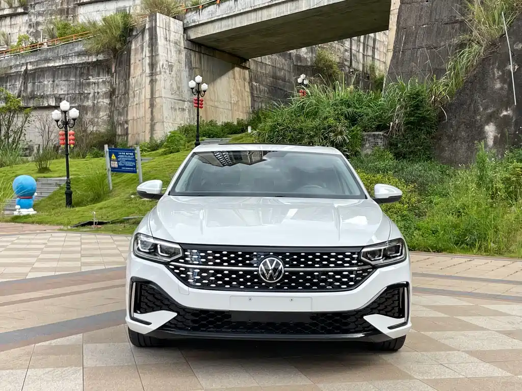 Volkswagen Lavida — миниатюра 2