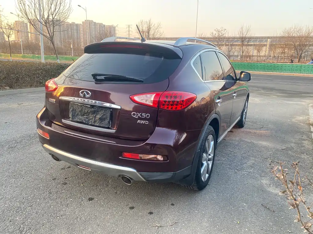 INFINITI QX50