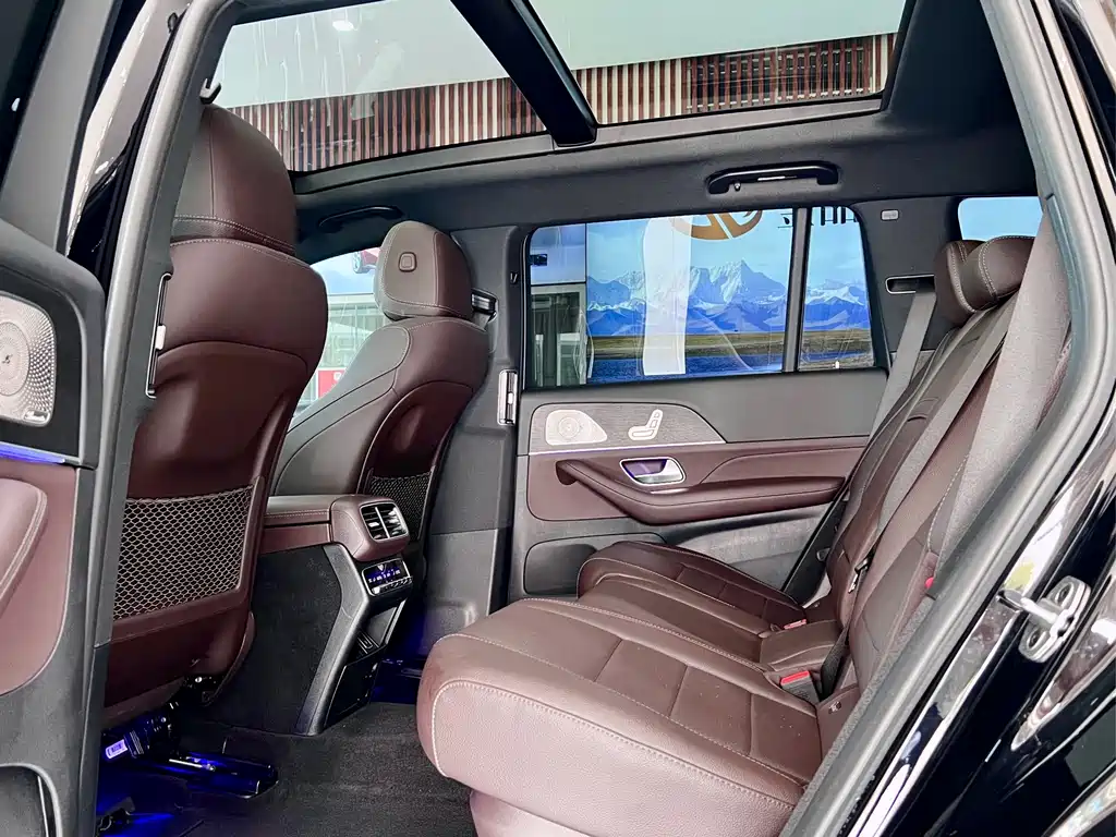 Mercedes-Benz GLS — миниатюра 10