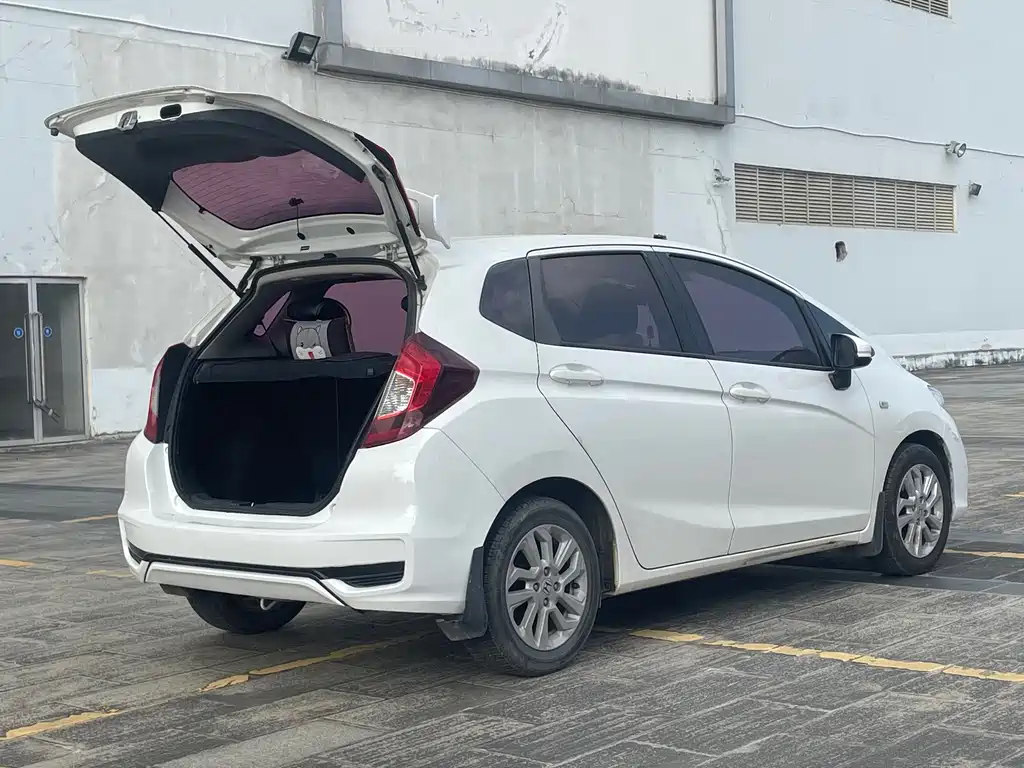 Honda Fit — миниатюра 10