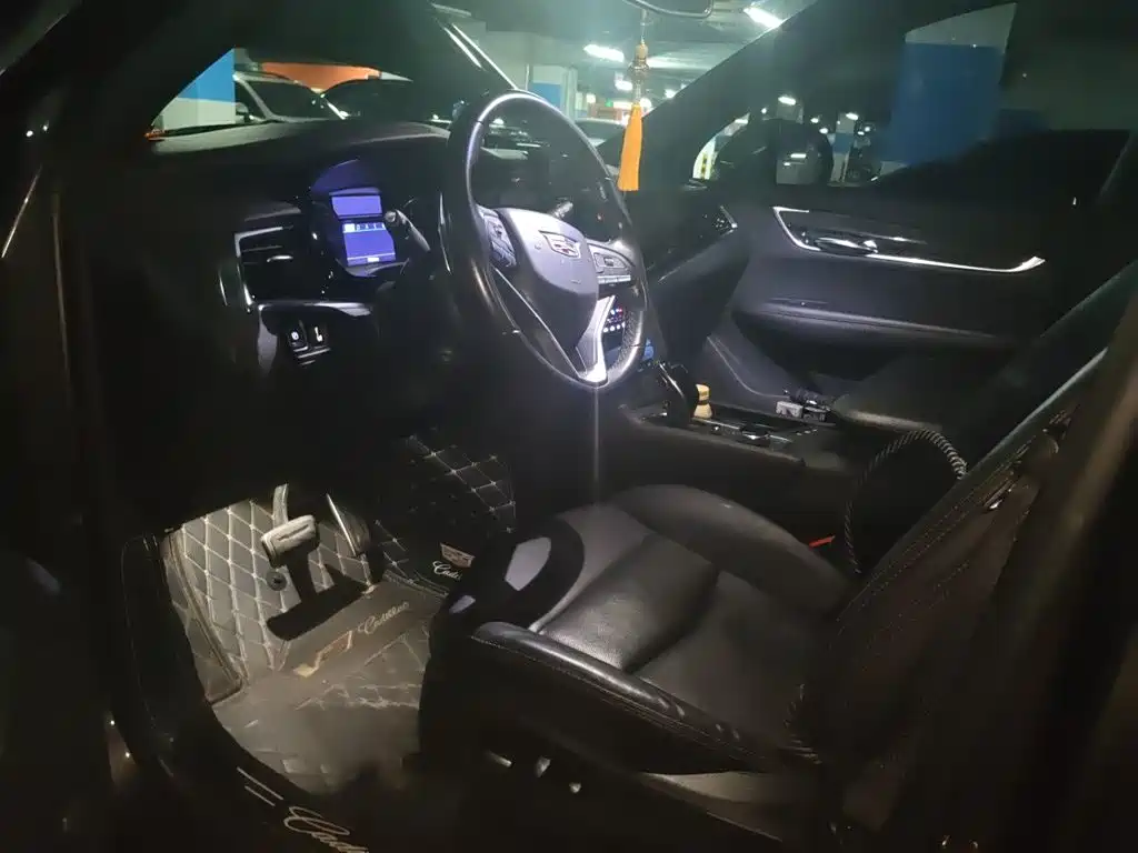 Cadillac XT6 — миниатюра 14