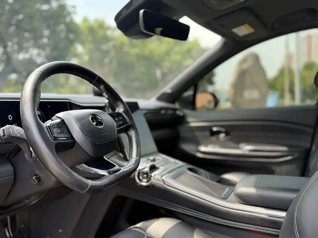 NIO ES6 — миниатюра 17