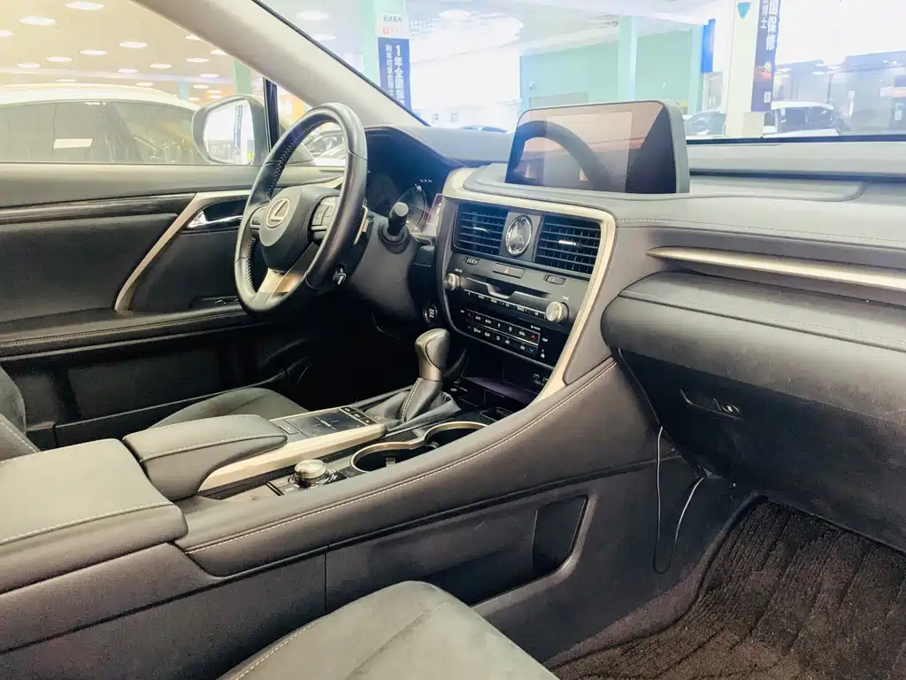 Lexus RX — миниатюра 10