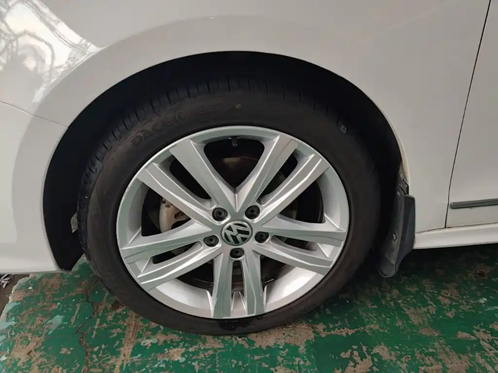 Volkswagen Sagitar — миниатюра 23