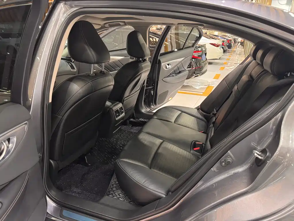 Infiniti Q50L — миниатюра 18