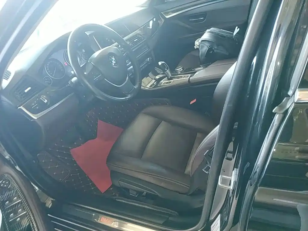 BMW 5 Series — миниатюра 15