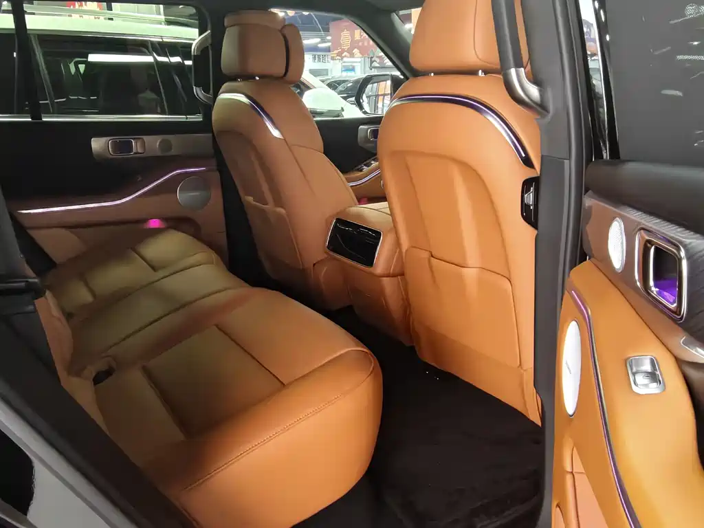 TANK TANK 700 NEW ENERGY