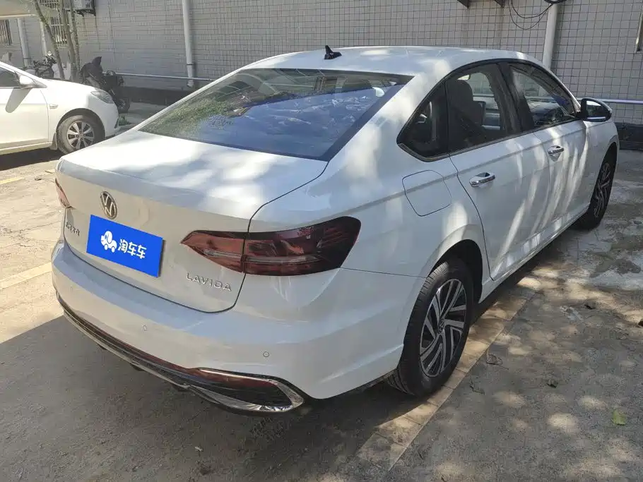 Volkswagen Lavida — миниатюра 3