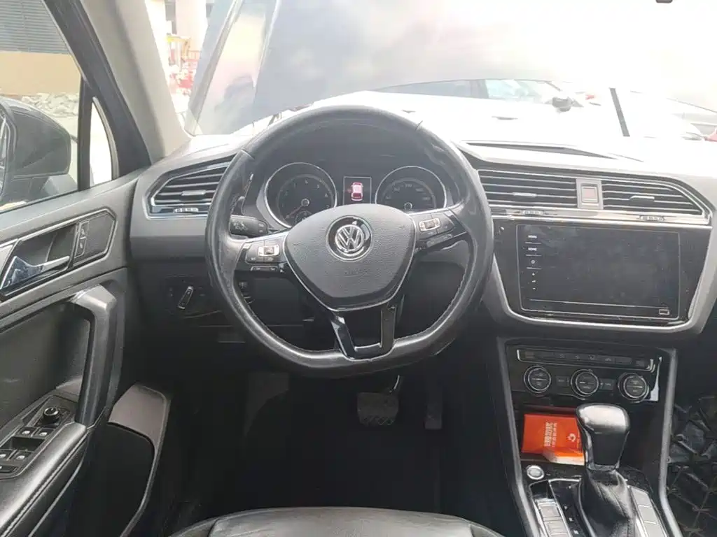 Volkswagen Tiguan L — миниатюра 15