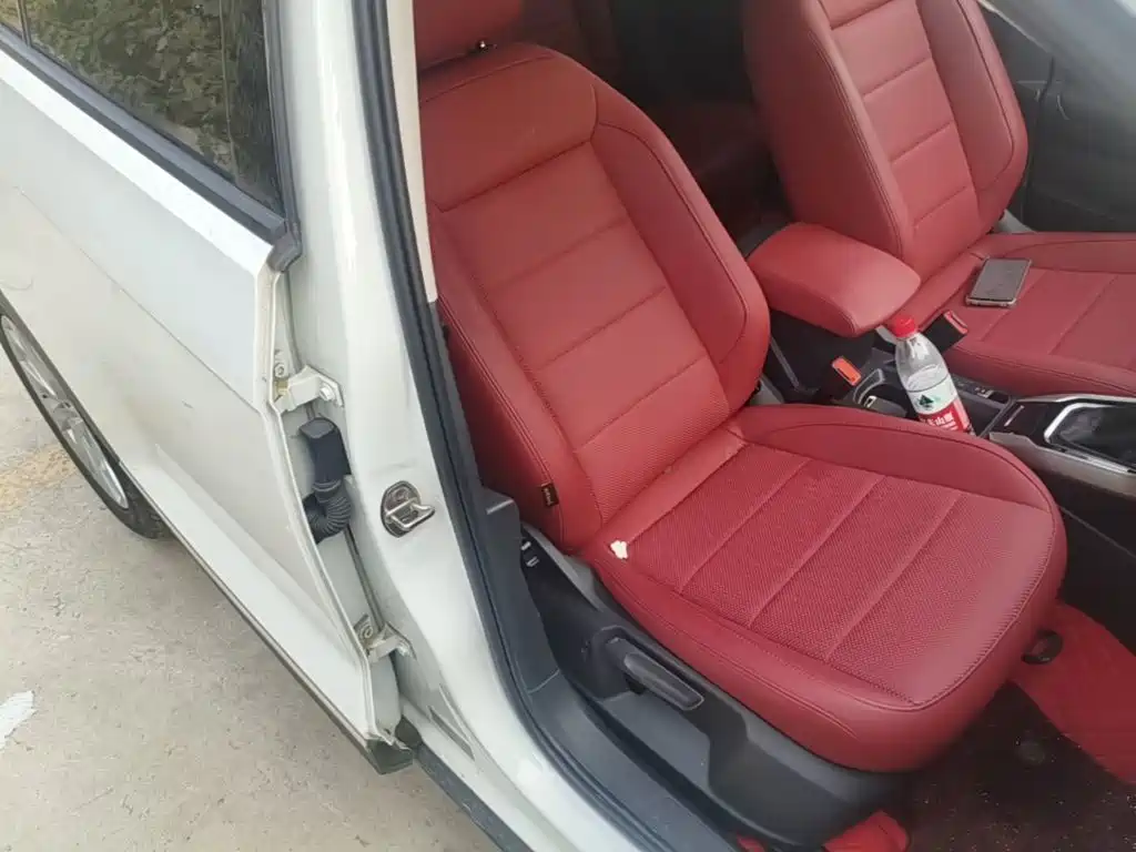 Volkswagen T-Roc — миниатюра 25