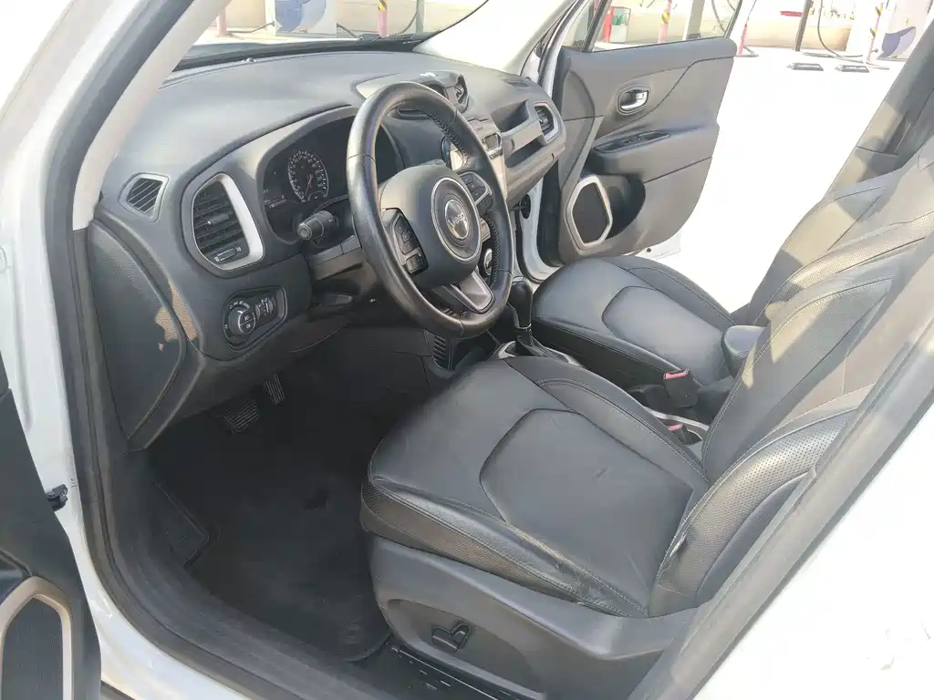 Jeep Renegade — миниатюра 17