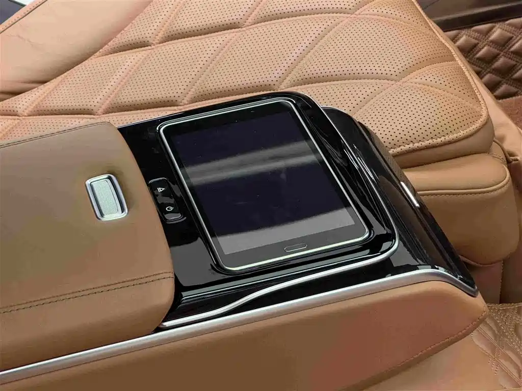 Mercedes-Benz S-Class — миниатюра 9