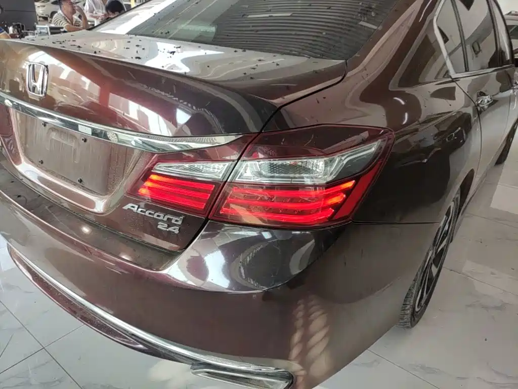 Honda Accord — миниатюра 8