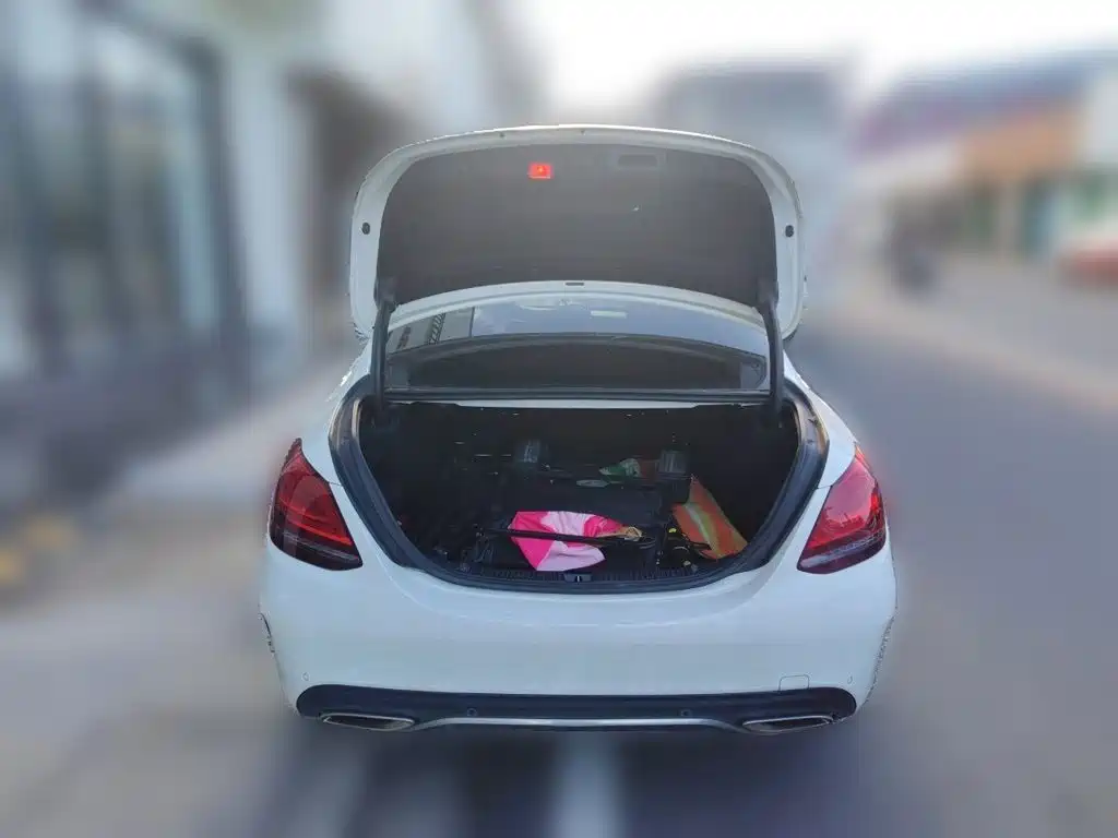 Mercedes-Benz C-Class — миниатюра 10
