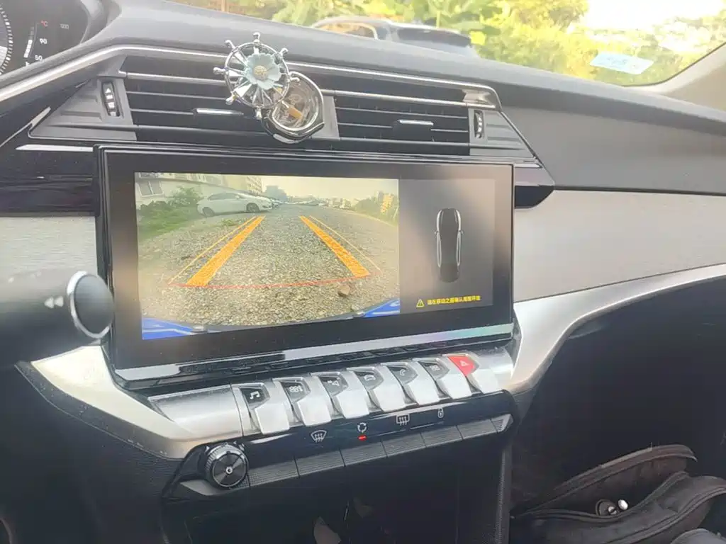Peugeot 408 — миниатюра 13