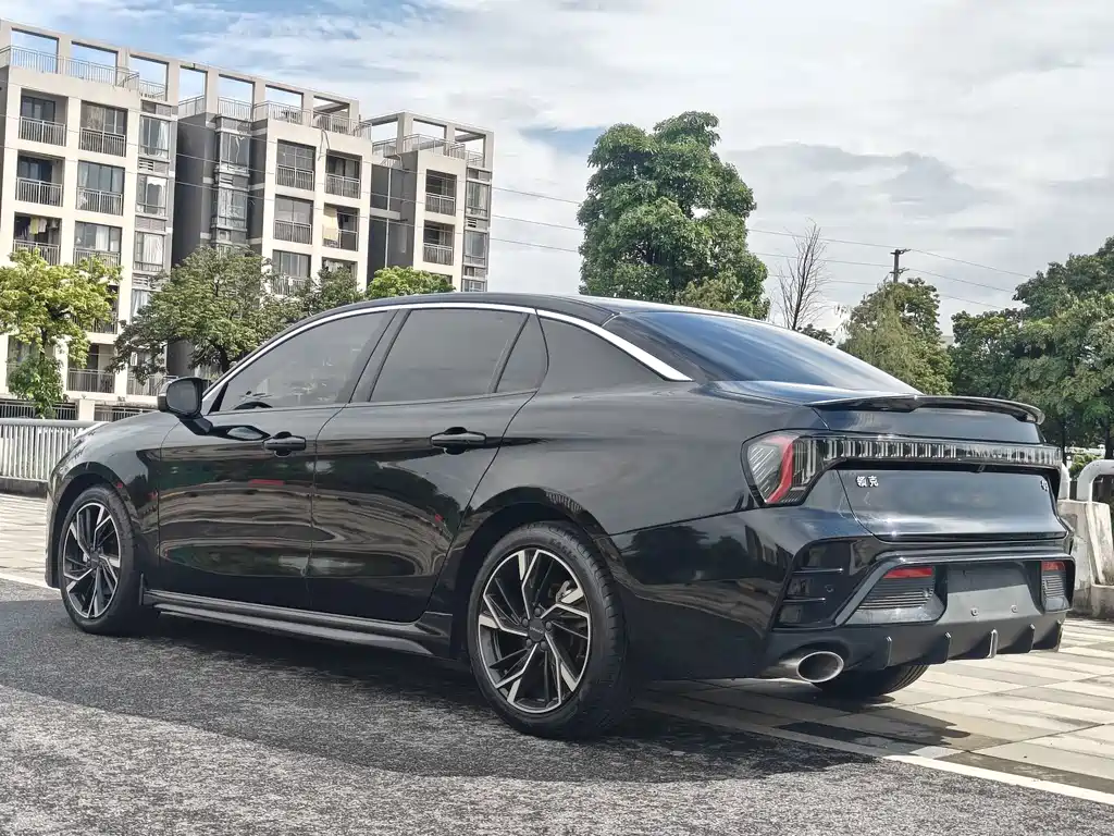 Lynk & Co 03 — миниатюра 25