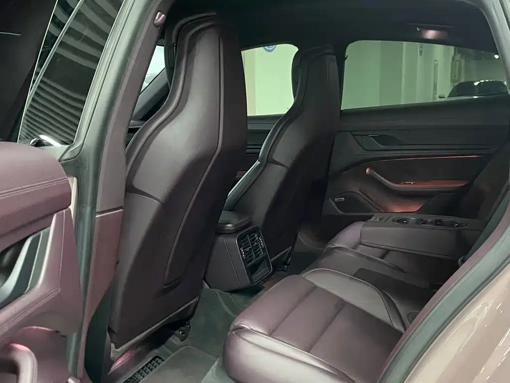 Porsche Taycan — миниатюра 12