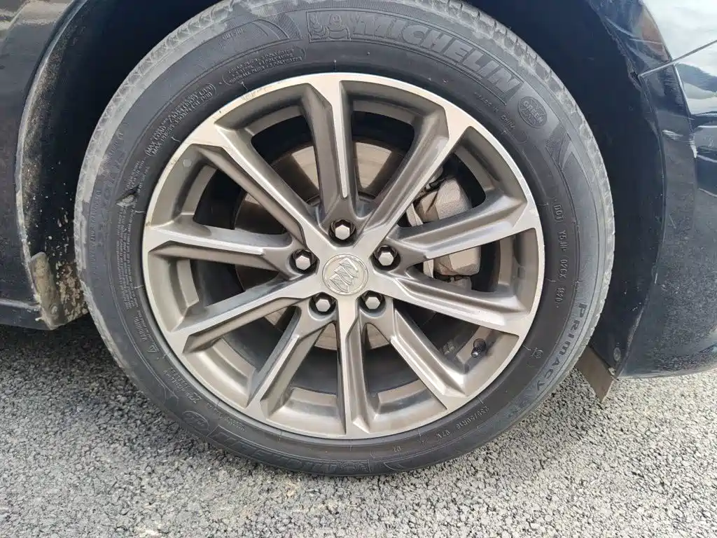 Buick LaCrosse — миниатюра 8