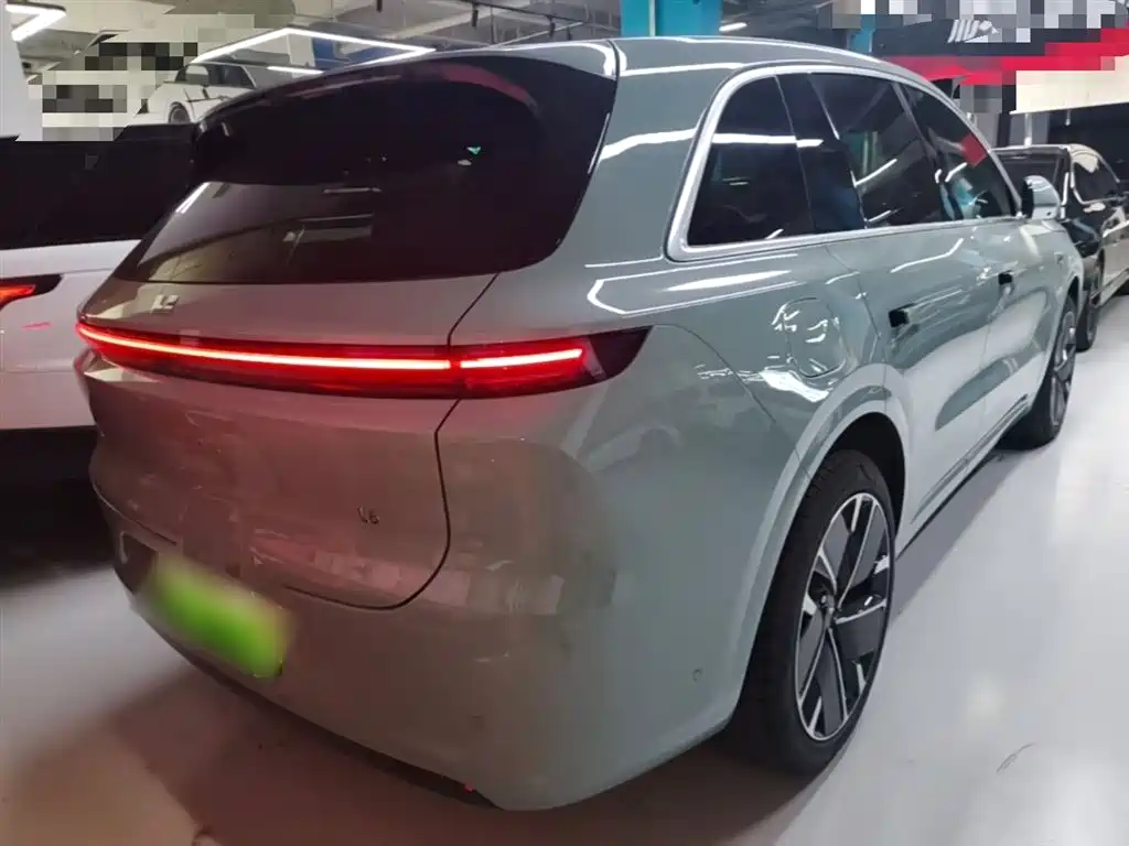 Li Auto L6 2025 Pro