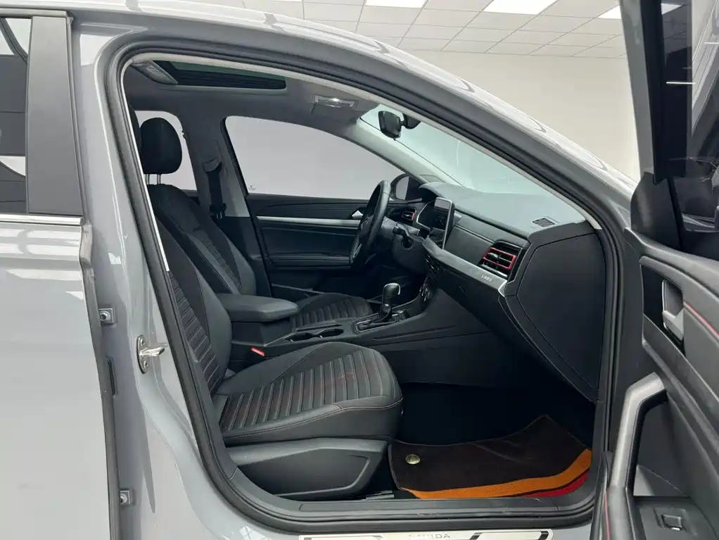 Volkswagen Lavida — миниатюра 7