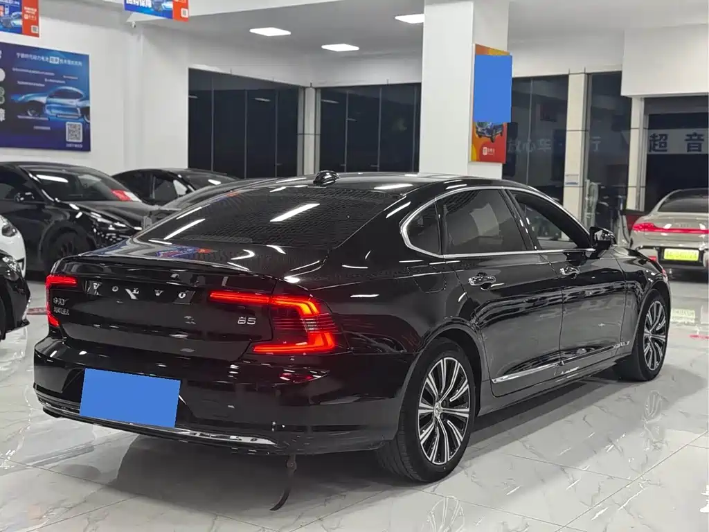 Volvo S90 — миниатюра 9