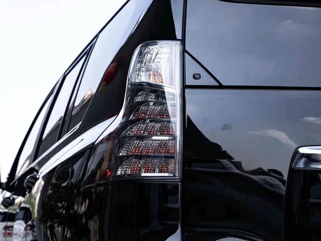 Lexus GX 2022 460 7 мест