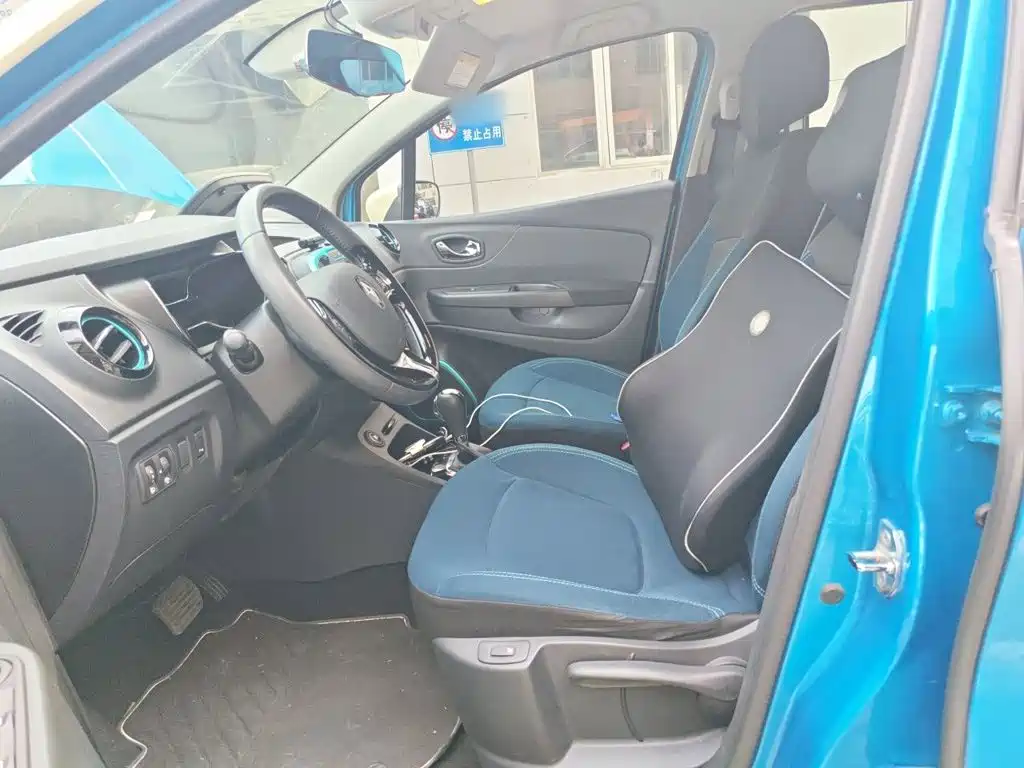 Renault Captur — миниатюра 8