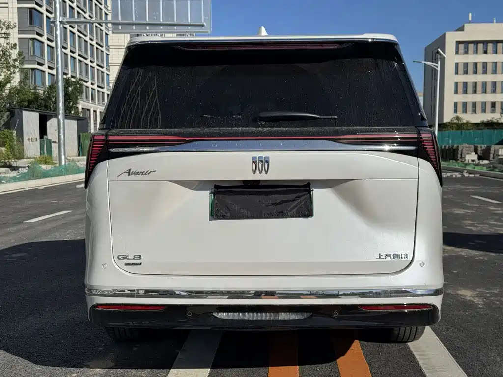 Buick GL8 Hybrid — миниатюра 4