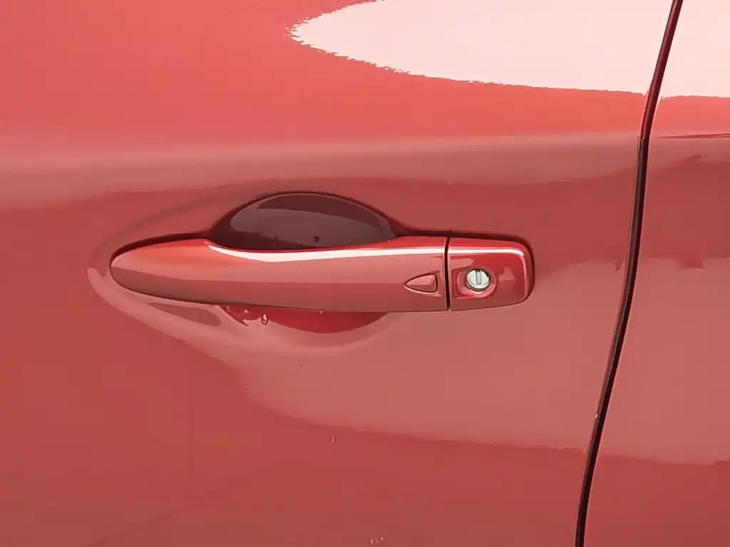 Nissan Tiida — миниатюра 18