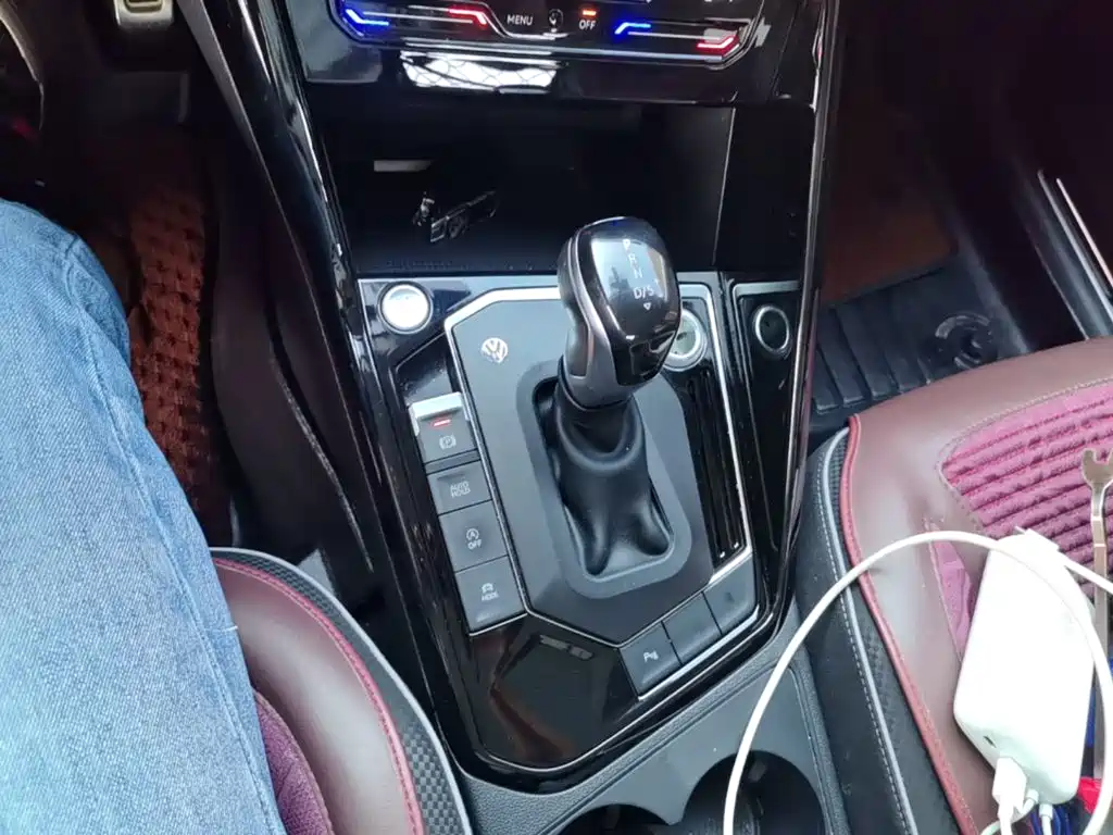 Volkswagen X — миниатюра 14
