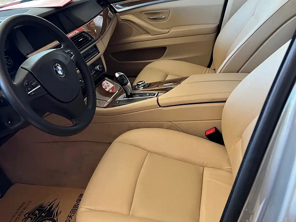 BMW 5 Series — миниатюра 7