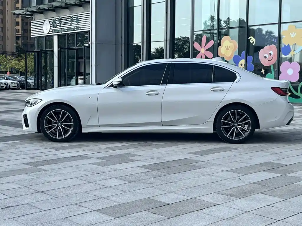 BMW 3 Series — миниатюра 11
