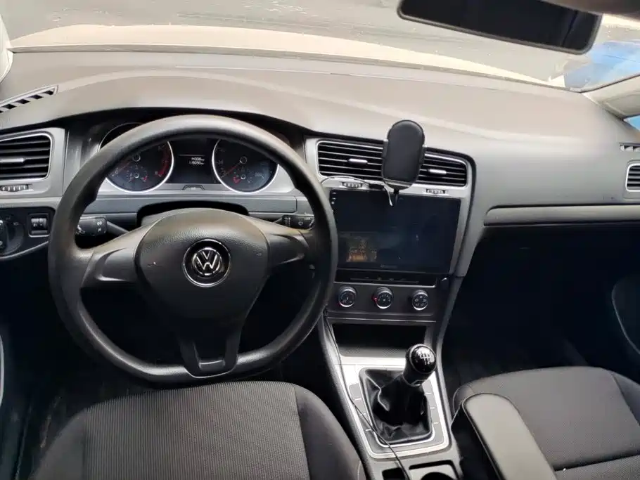 Volkswagen Golf — миниатюра 12