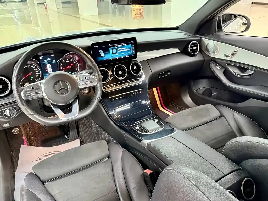 Mercedes-Benz C-Class — миниатюра 6