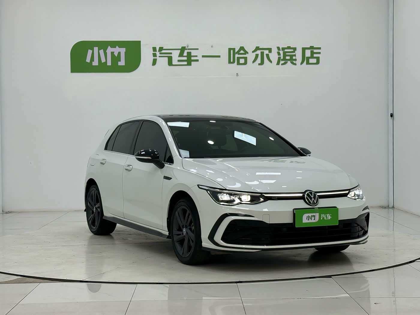 Volkswagen Golf 1.4 л 2022 г. Белый, пробег 39900 км