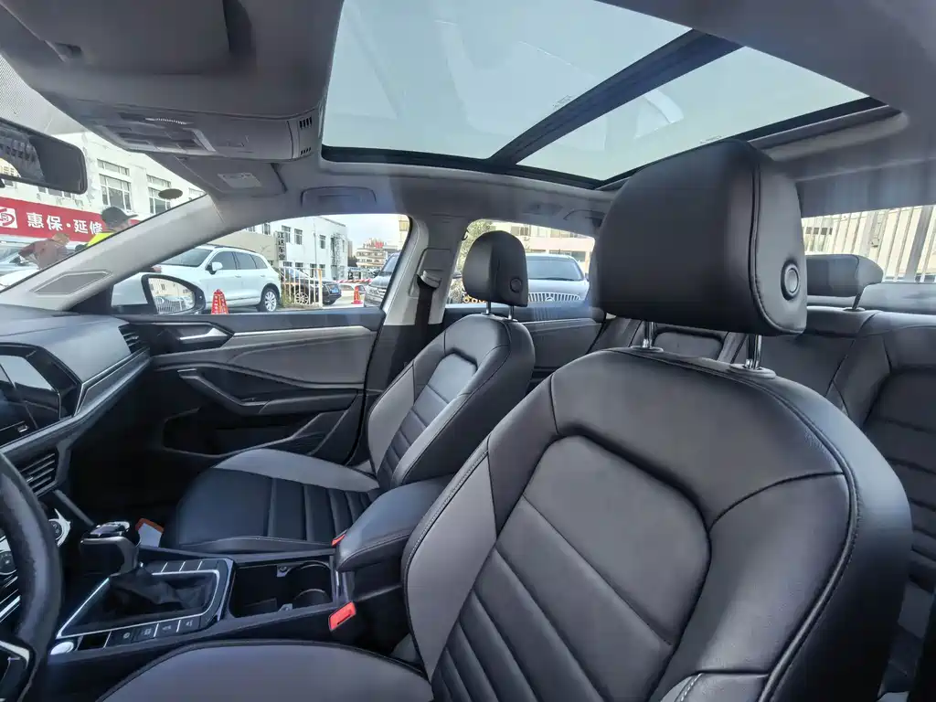 Volkswagen Sagitar — миниатюра 5