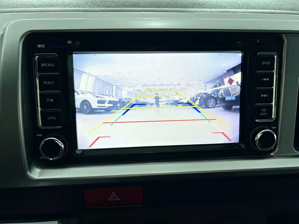 Toyota Hiace — миниатюра 12