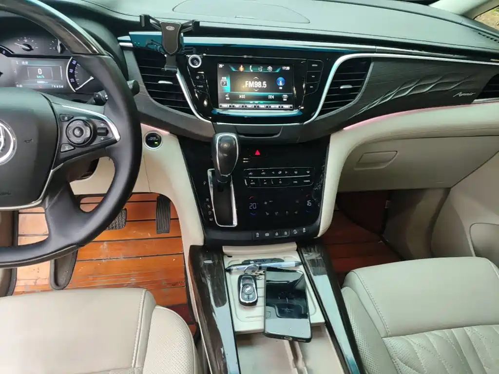 Buick GL8 — миниатюра 14